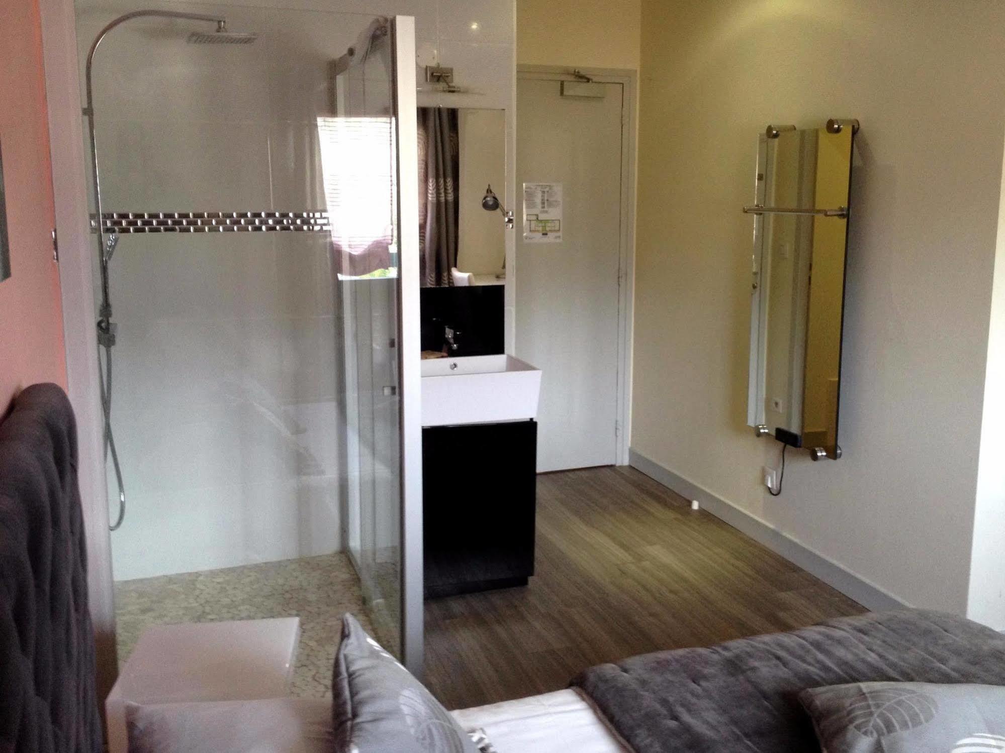 Le Castel Fleuri Hotel 2*