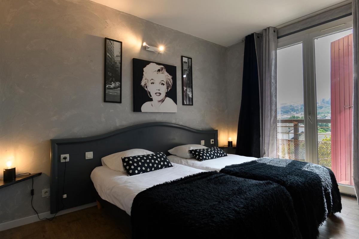 Le Castel Fleuri 2*
